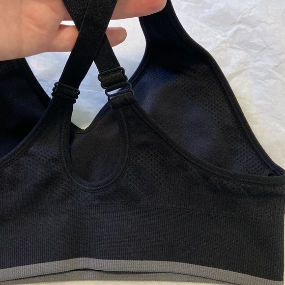 Puma 2 pack sports bras, one black, the other white.  Small - Picture 6 of 8